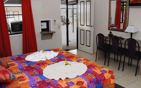 Charters Towers Motel - Tourism Hervey Bay 0