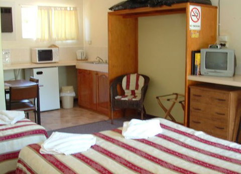 Affordable Gold City Motel - Hervey Bay Accommodation 2