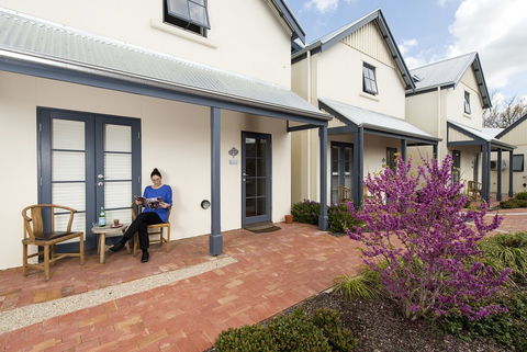 The Haus Studio Apartments - Hervey Bay Accommodation 1