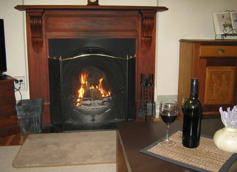 Amalie Cottage Waikerie - Hervey Bay Accommodation 1