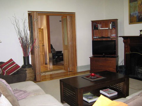 Amalie Cottage Waikerie - Hervey Bay Accommodation 3