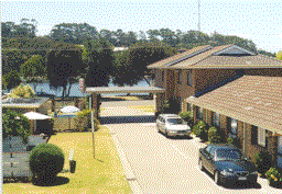 Hybiscus Lodge Motel  Holiday Apartments - Hervey Bay Accommodation