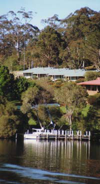 Gipsy Point Luxury Lakeside Apartments - Hervey Bay Accommodation 0