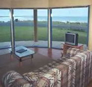 Horizons Beachfront Apartment - Hervey Bay Accommodation