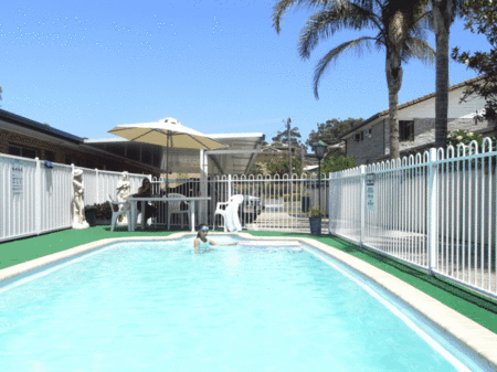 Bells Motel - Hervey Bay Accommodation 4