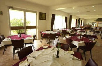 Allonville Motel - Hervey Bay Accommodation 3