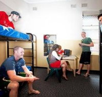 Maze Backpackers And Cb Hotel - Hervey Bay Accommodation