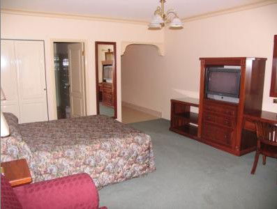 The Lawson Motor Inn - Hervey Bay Accommodation 1