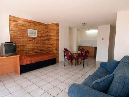 Islander Resort Hotel - Hervey Bay Accommodation 1