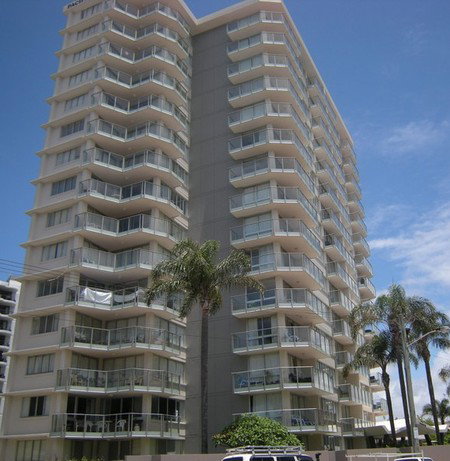 Pacific Regis Beachfront Apartments - Hervey Bay Accommodation 1