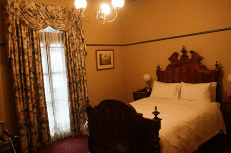 The Yarra Glen Grand Hotel - Hervey Bay Accommodation 2