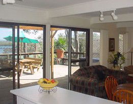 Lakeview Cottage - Hervey Bay Accommodation 0