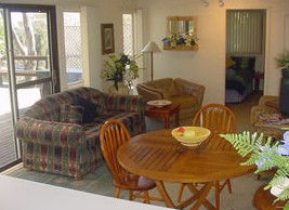 Lakeview Cottage - Hervey Bay Accommodation 5