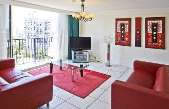 Condor Ocean View Apartments - Hervey Bay Accommodation 4