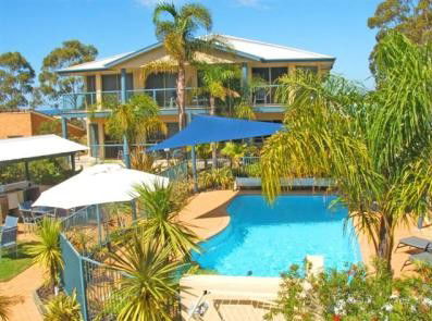 Sorrento Luxury Apartments - Hervey Bay Accommodation 3