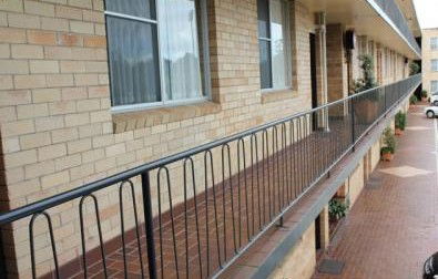 AZA Motel - Hervey Bay Accommodation 0