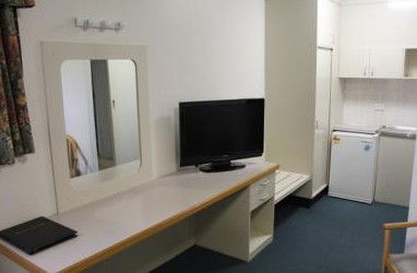 AZA Motel - Hervey Bay Accommodation 3