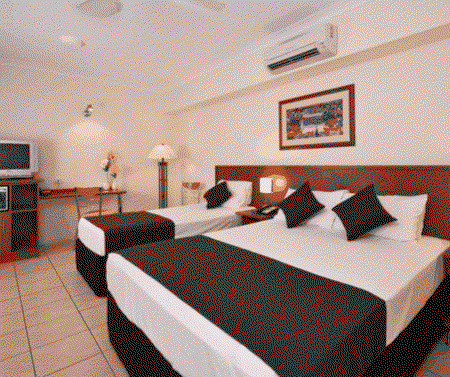 Cairns Queens Court - Hervey Bay Accommodation 3