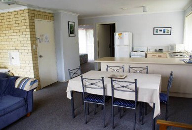 Beachside Motor Inn - Hervey Bay Accommodation 3
