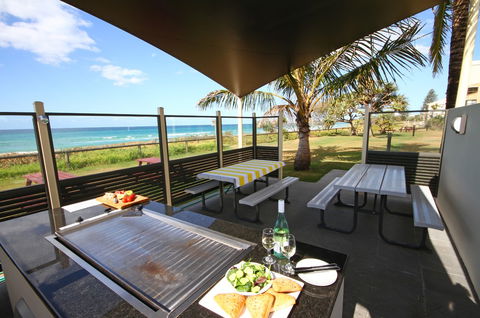 San Simeon Beachfront Apartments - Hervey Bay Accommodation 3