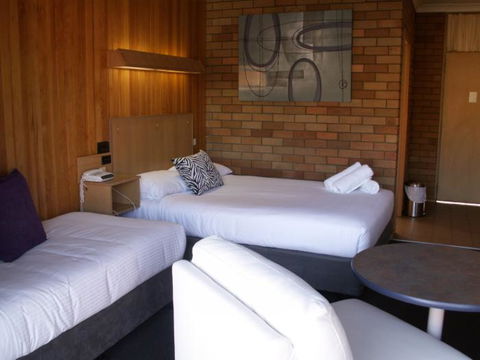 Court Street Motel - Hervey Bay Accommodation 2
