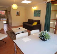 Bright Highland Valley Cottages - Hervey Bay Accommodation