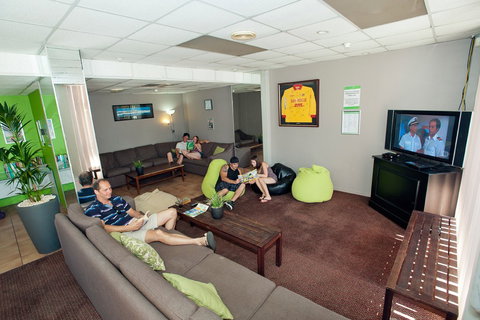Islander Resort Hotel - Hervey Bay Accommodation 2
