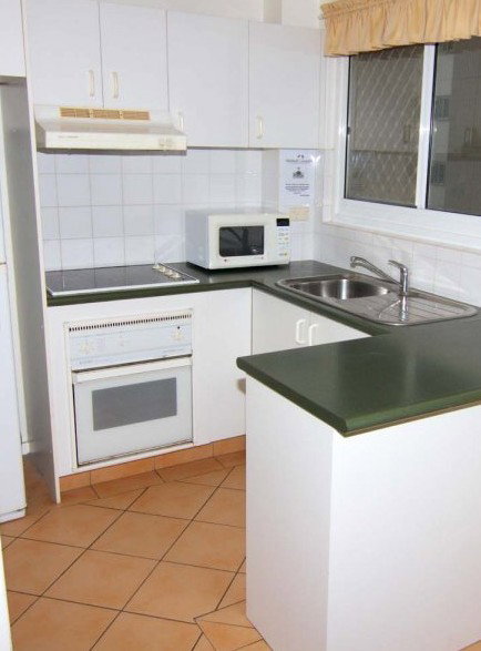 Beach Lodge Apartments - Hervey Bay Accommodation 2