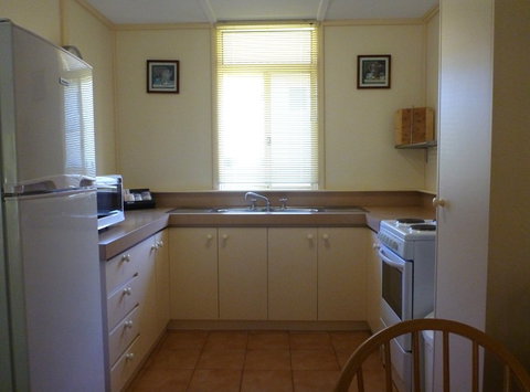 Park Avenue Holiday Units - Hervey Bay Accommodation 5