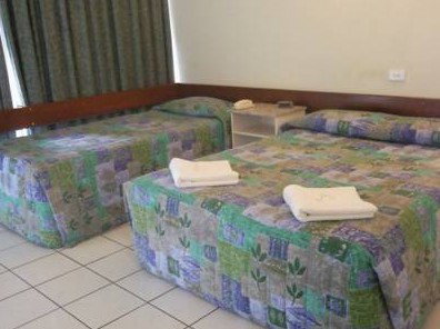 Palms Motel - Hervey Bay Accommodation 2