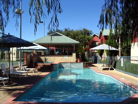 Amalfi Resort - Tourism Hervey Bay 0