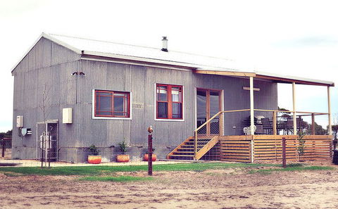 Redwing Farm - The Barn - Hervey Bay Accommodation 1
