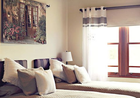 Redwing Farm - The Barn - Hervey Bay Accommodation 2