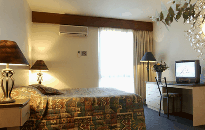Club Laverton Motel - Hervey Bay Accommodation 1
