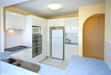 Beachside Resort (kawana Waters) - Hervey Bay Accommodation 2