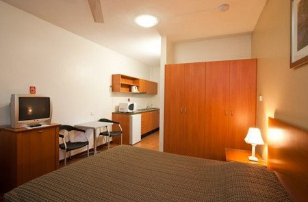 Vitina Studio Motel - Hervey Bay Accommodation 2