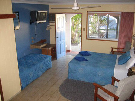 Paradise Court Holiday Units - Tourism Hervey Bay 1
