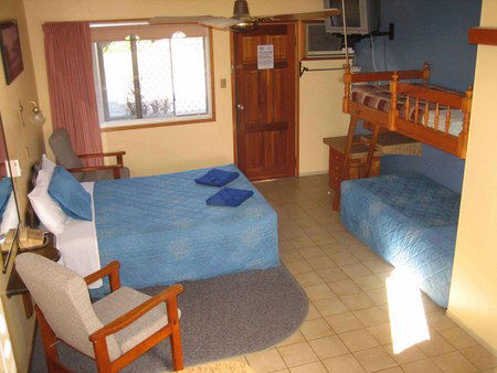 Paradise Court Holiday Units - Tourism Hervey Bay 2