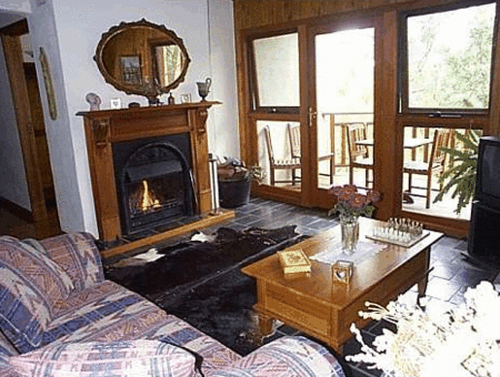 Studio Cottages Romantic Hideaway - Hervey Bay Accommodation 3