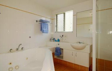 Best Western Macquarie Barracks Motor Inn - Hervey Bay Accommodation 3