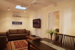 Manly Lodge Boutique Hotel - Hervey Bay Accommodation 0