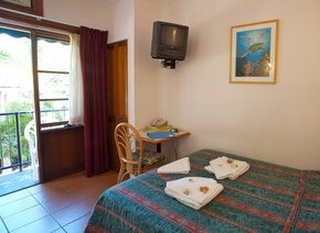Manly Lodge Boutique Hotel - Hervey Bay Accommodation 4