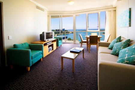 Outrigger Twin Towns Resort - Hervey Bay Accommodation 3