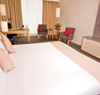 Radisson Hotel And Suites Sydney - Hervey Bay Accommodation
