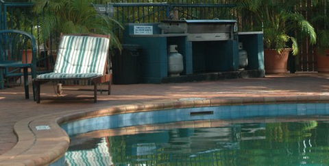 Coconut Grove Holiday Apartments - Tourism Hervey Bay 1