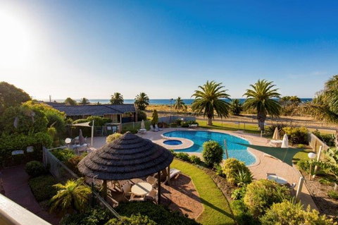 Busselton Beach Resort - Tourism Hervey Bay 0