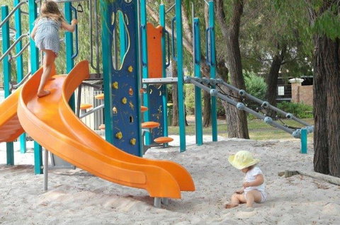 Busselton Beach Resort - Tourism Hervey Bay 1