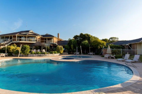 Busselton Beach Resort - Tourism Hervey Bay 6