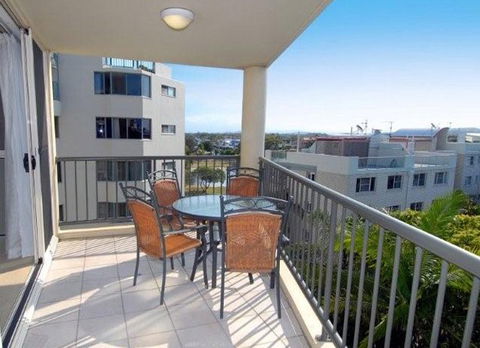 Excellsior Holiday Apartments - Hervey Bay Accommodation 1