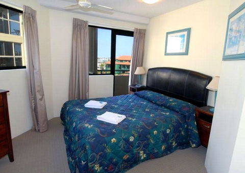 Excellsior Holiday Apartments - Hervey Bay Accommodation 3
